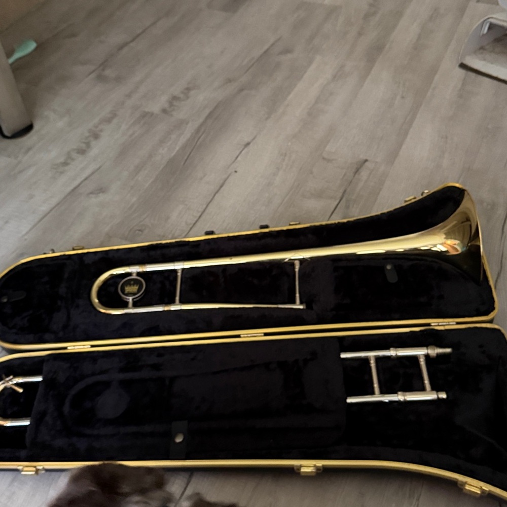 King Trombone - Picture 2 of 3